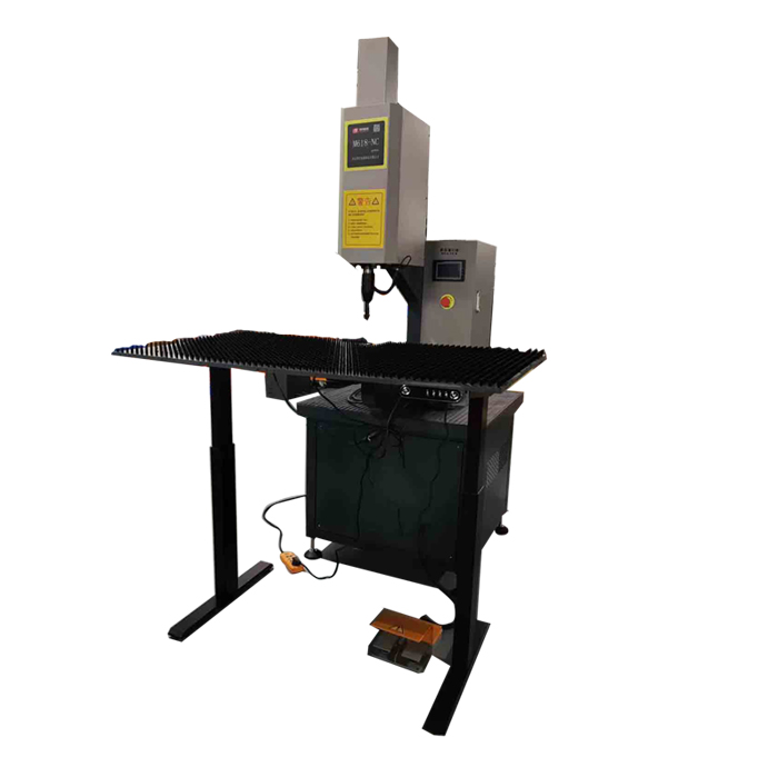 壓鉚機(jī)配套電動(dòng)升降臺